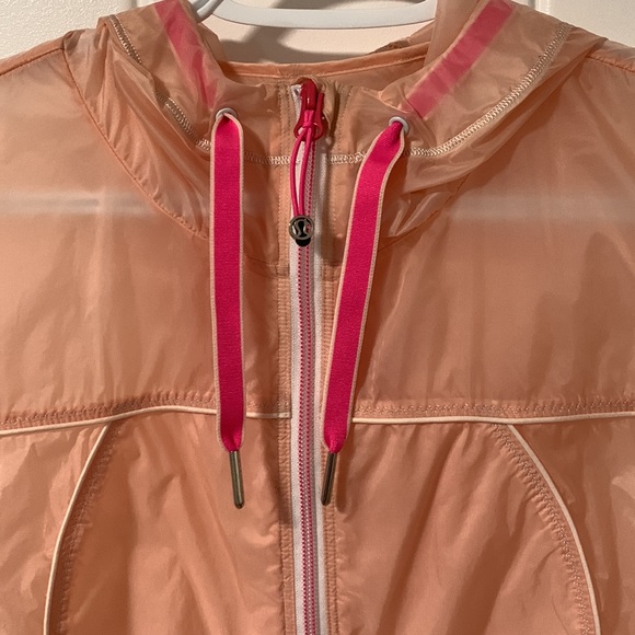 Lulu lemon rain jacket size 10 - Picture 4 of 4